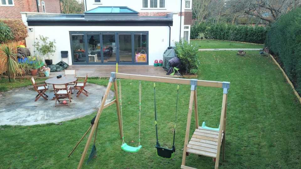 Garden area with new Lawn & decking
